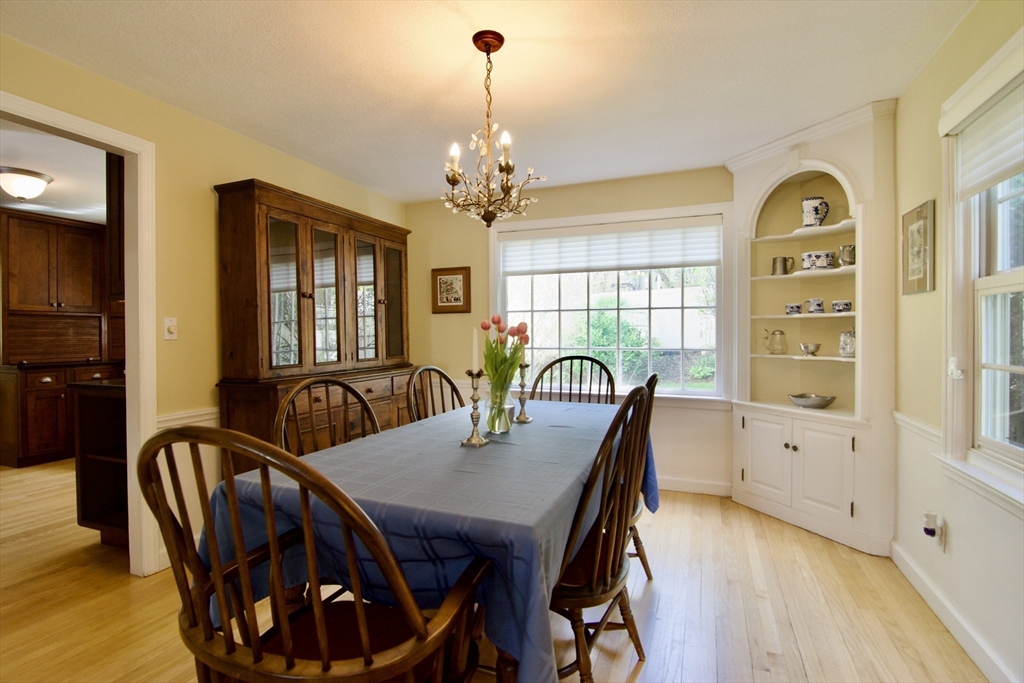 129 Chalmers Street Springfield, MA 01118 - Photo 14 of 42