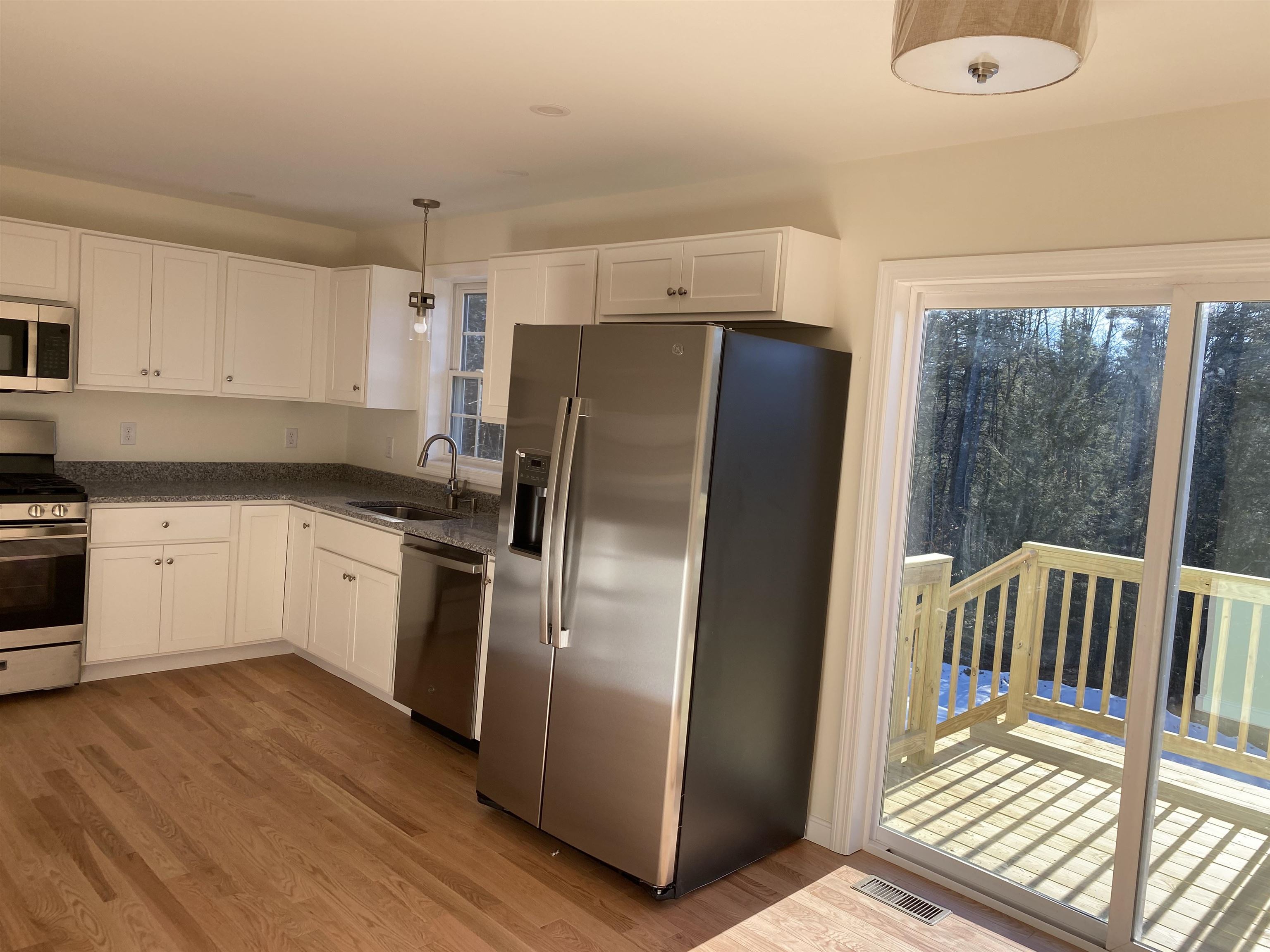 23 B Sera Drive Nottingham, NH 03290 - Photo 5 of 31