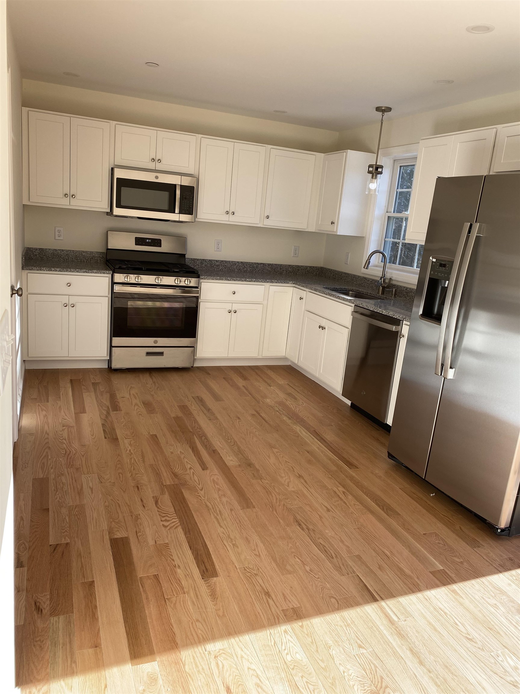 23 B Sera Drive Nottingham, NH 03290 - Photo 6 of 31