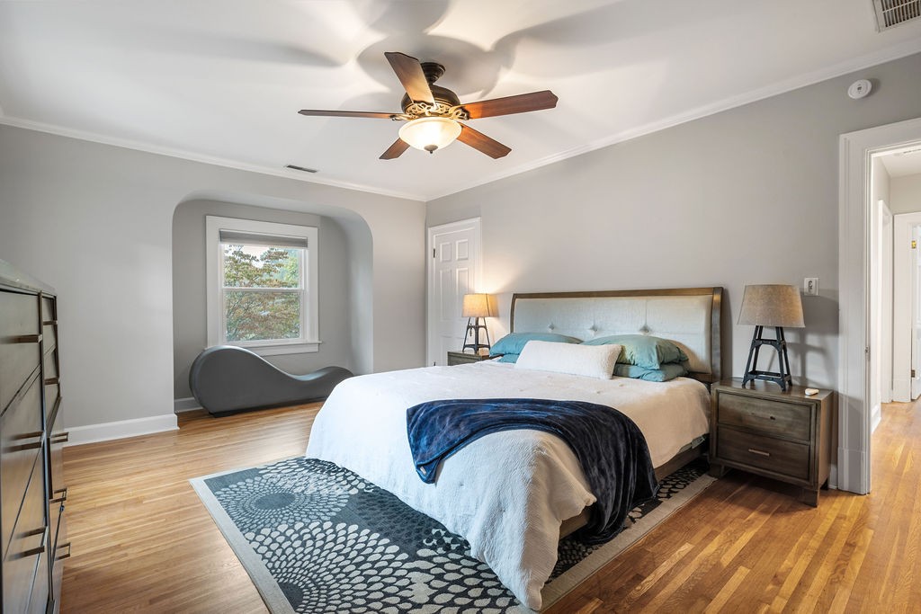 730 East Burton Street Murfreesboro, TN 37130 - Photo 18 of 22 a bedroom with a bed and a window