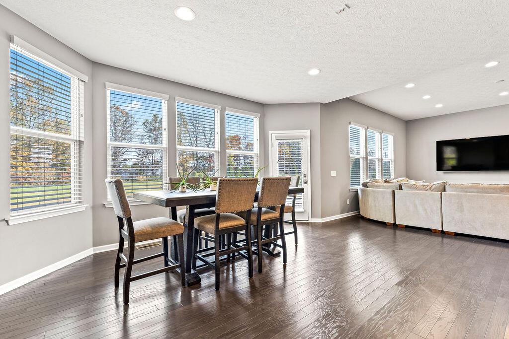 907 Ravine View Drive Galena, OH 43021 - Photo 10 of 60 907RavineViewDrive_Hommati102(7)
