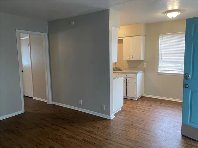 $930 | 4606 Monarch Street, Unit 104, Dallas, TX 75204
