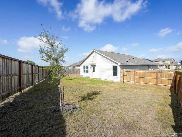 $1,695 | 5926 Seaside Drive, Converse, TX 78109