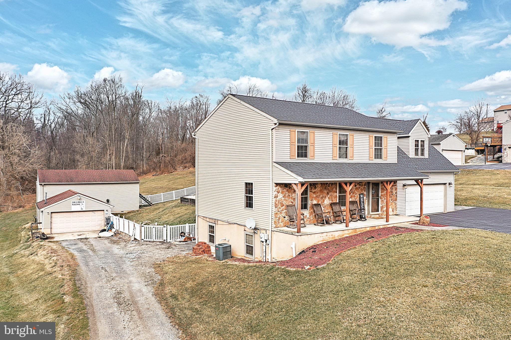 685 Main Ext Street Felton, PA 17322 - Photo 2 of 32
