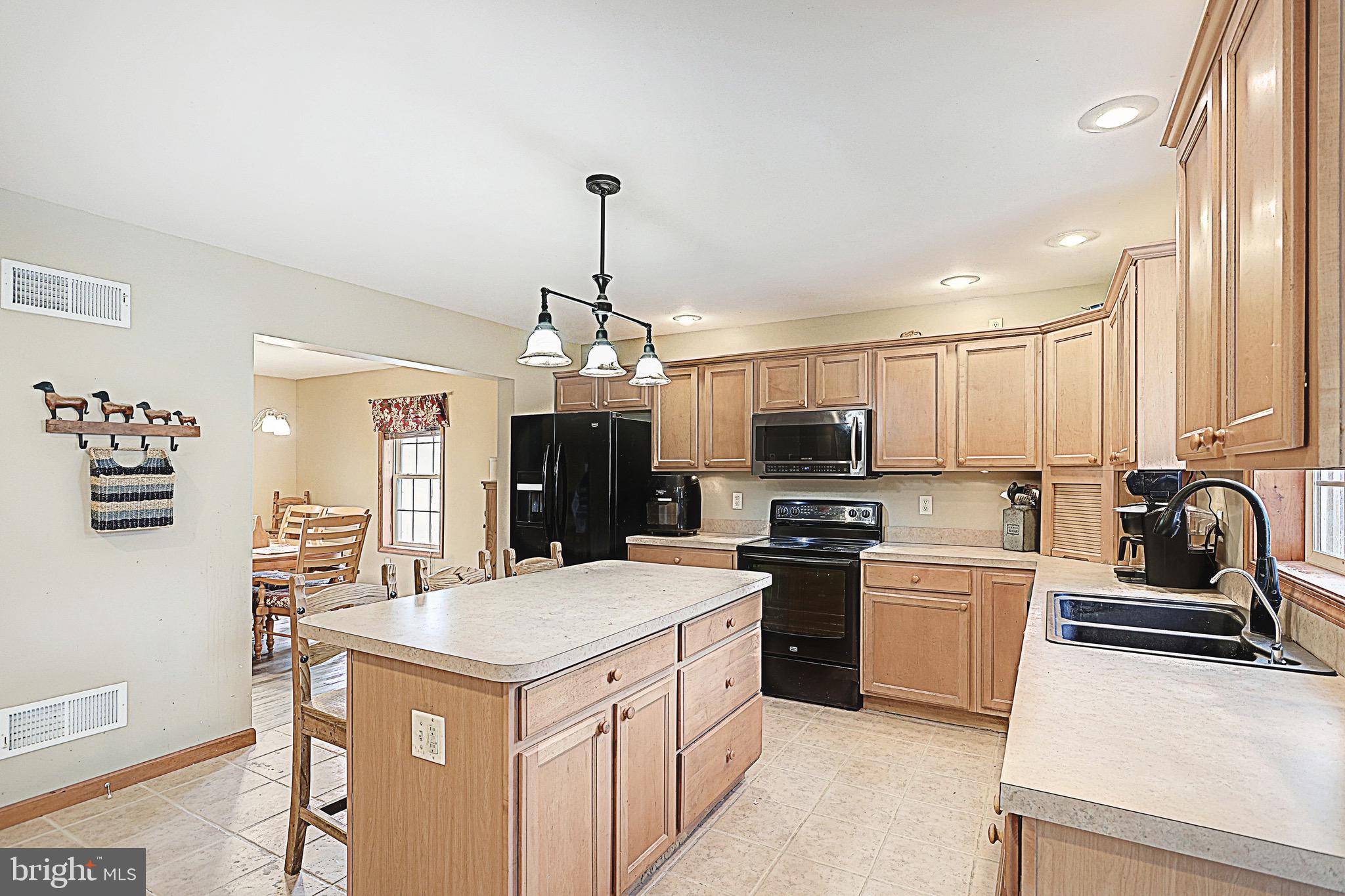 685 Main Ext Street Felton, PA 17322 - Photo 7 of 32