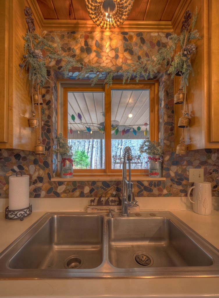 2875 Hickory Cove Murphy, NC 28906 - Photo 13 of 87