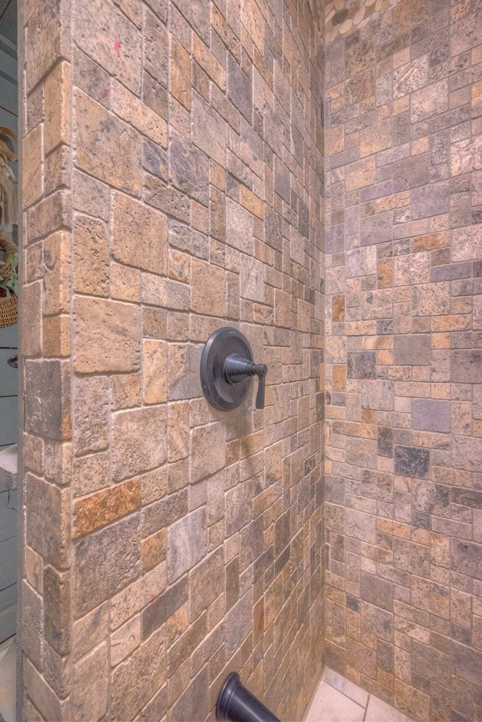2875 Hickory Cove Murphy, NC 28906 - Photo 43 of 87 a bathroom with a shower