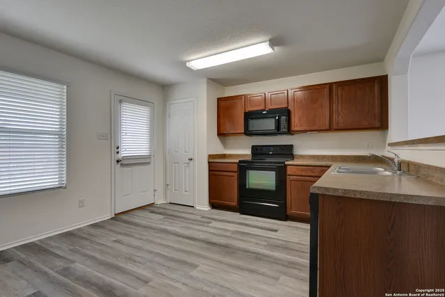 $1,495 | 10903 Dewlap Trail, San Antonio, TX 78245