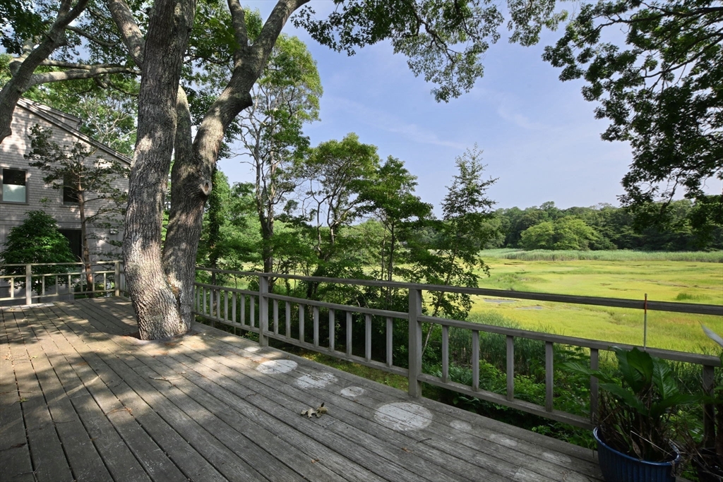 72 Loop Road Falmouth, MA 02540 - Photo 17 of 40 Gallery Image 17
