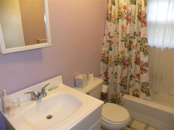 46 Curlew Road Quincy, MA 02169 - Photo 10 of 16 Gallery Image 10