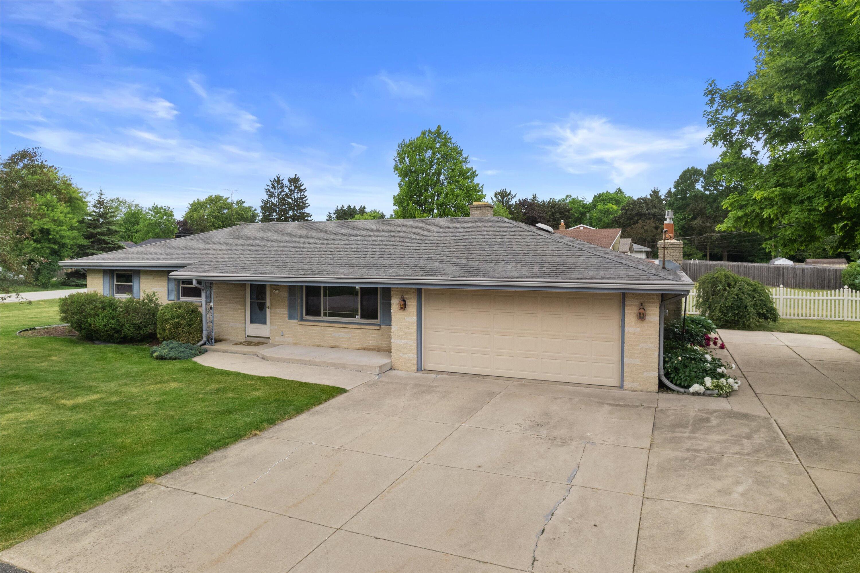 3028 Valley Forge Street Caledonia, WI 53404 - Photo 2 of 50 Exterior