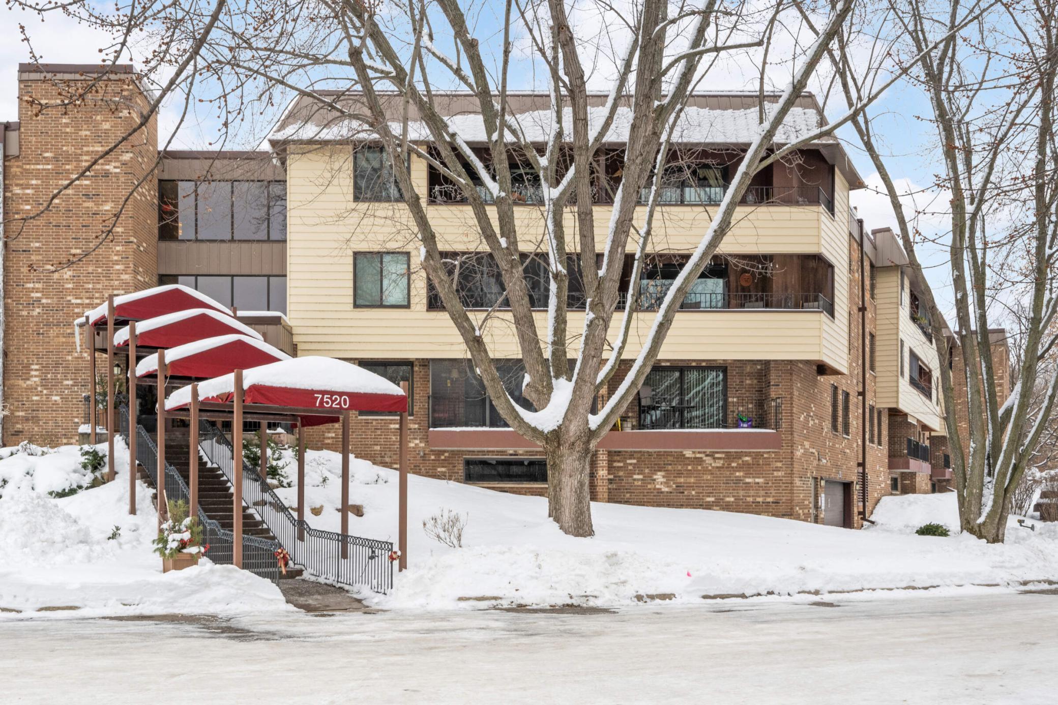 7520 Cahill Road, Unit 215A Edina, MN 55439 - Photo 15 of 23