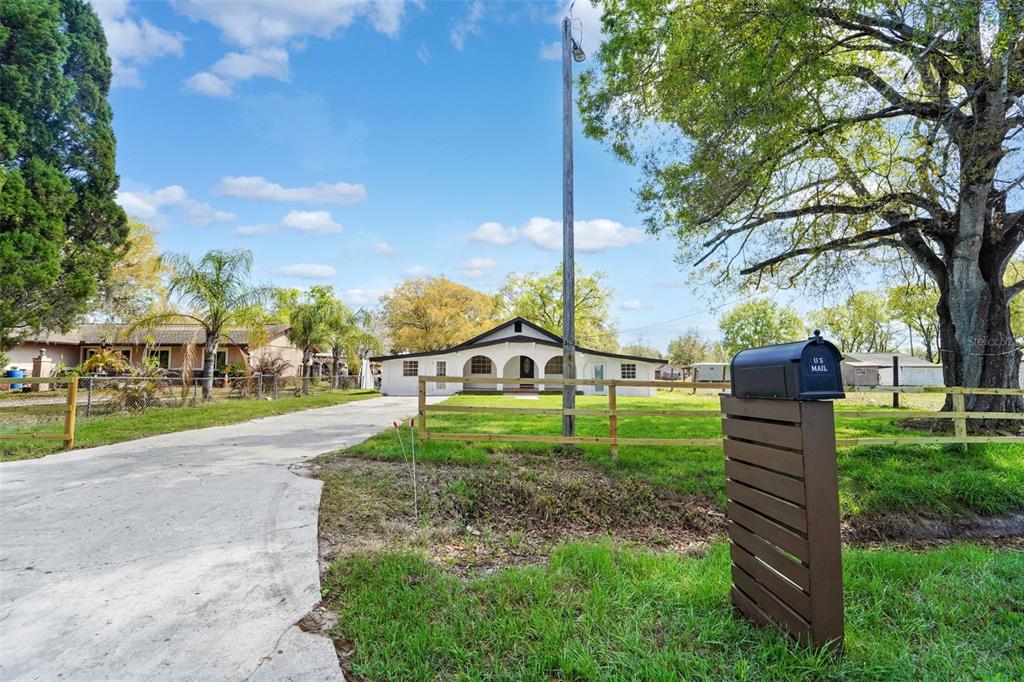 5106 Calhoun Road Plant City, FL 33567 - Photo 3 of 25 Gallery Image 3