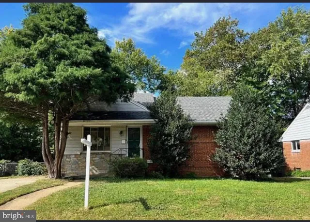 $4,300 | 1812 North Jackson Street, Arlington, VA 22201