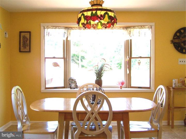 71 Boxwood Road Churchville, PA 18966 - Photo 13 of 25 Breakfast Room