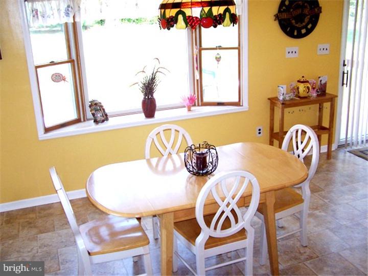 71 Boxwood Road Churchville, PA 18966 - Photo 14 of 25 Breakfast Room