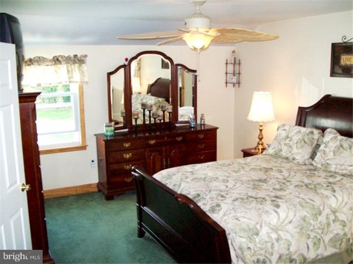 71 Boxwood Road Churchville, PA 18966 - Photo 20 of 25 Master Bedroom