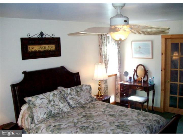 71 Boxwood Road Churchville, PA 18966 - Photo 21 of 25 Master Bedroom