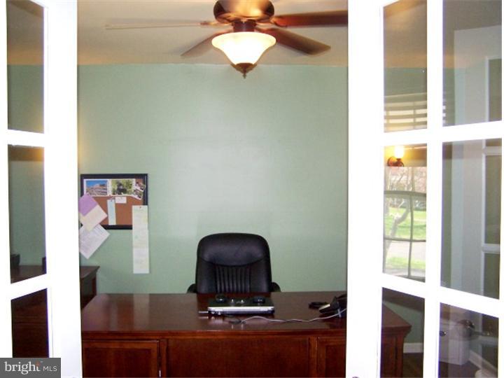 71 Boxwood Road Churchville, PA 18966 - Photo 5 of 25 Gallery Image 5