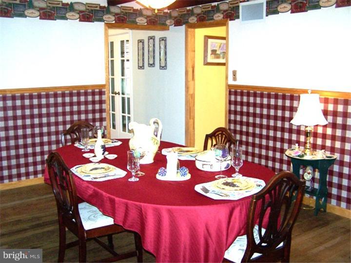 71 Boxwood Road Churchville, PA 18966 - Photo 9 of 25 Dining Room