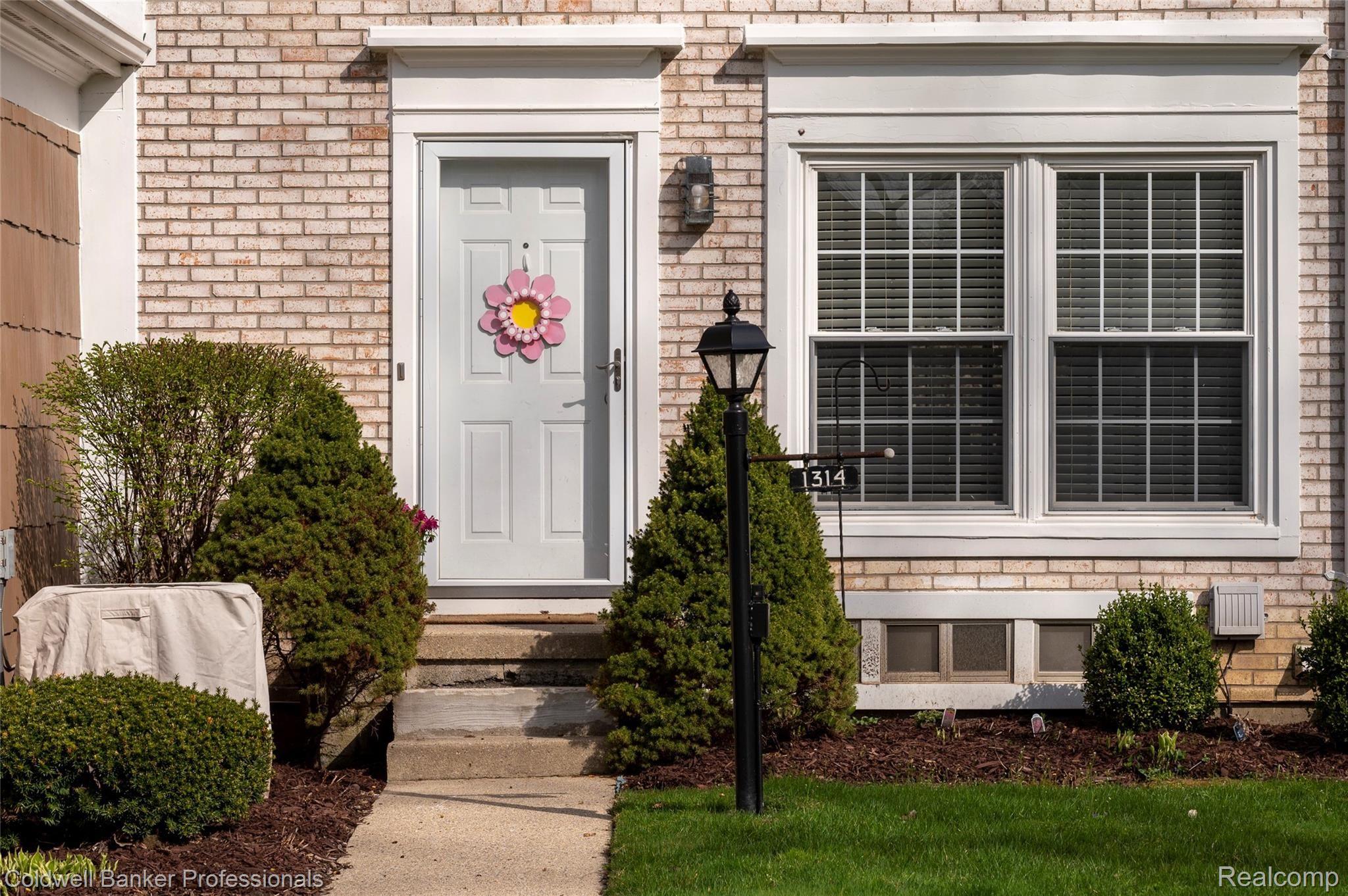 1314 Brook Lane Rochester, MI 48306 - Photo 26 of 32 1314 Brook Lane RH3124.jpg
