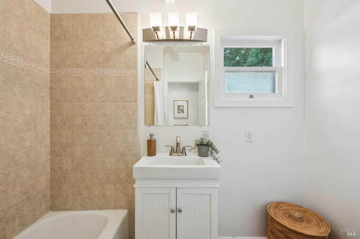 1944 Grosse Avenue Santa Rosa, CA 95404 - Photo 20 of 35