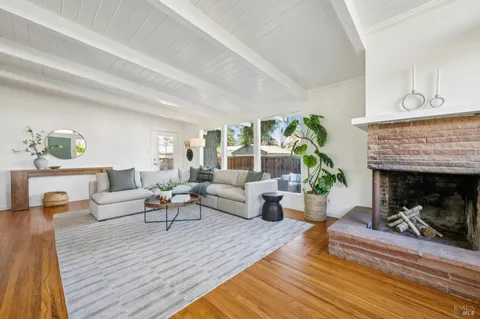 $775,000 | 1944 Grosse Avenue, Santa Rosa, CA 95404