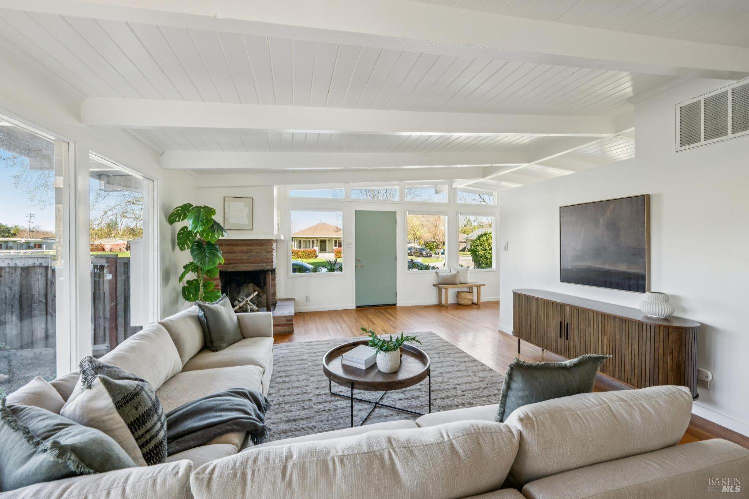 1944 Grosse Avenue Santa Rosa, CA 95404 - Photo 7 of 35