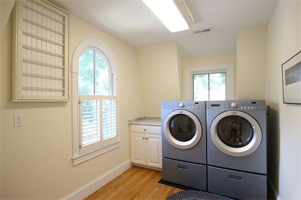 236 Islington Road Newton, MA 02466 - Photo 19 of 24