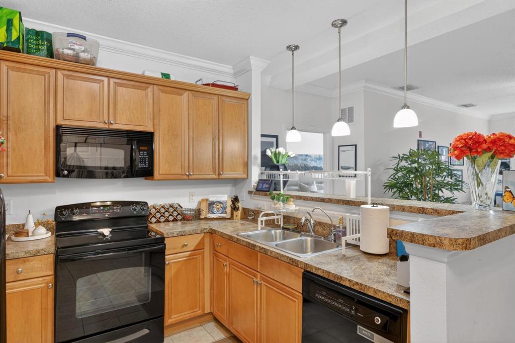 1185 Southwest 9th Road, Unit 212 Gainesville, FL 32601 - Photo 11 of 30