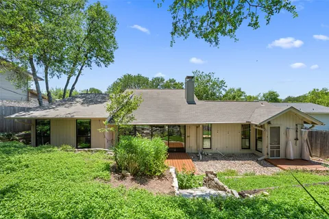 $699,500 | 1702 Deerfield Drive, Austin, TX 78741