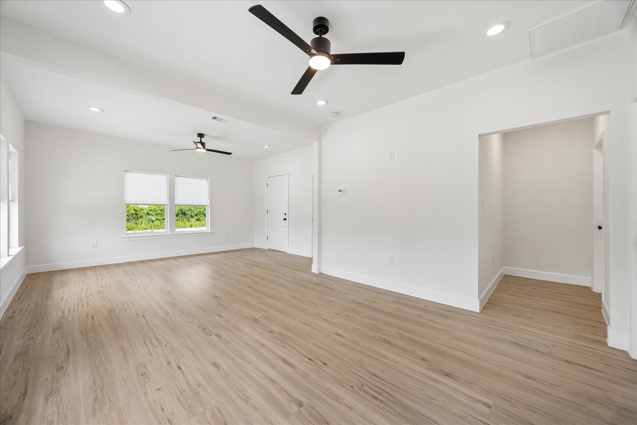 7702 Sealey Street Houston, TX 77088 - Photo 13 of 25