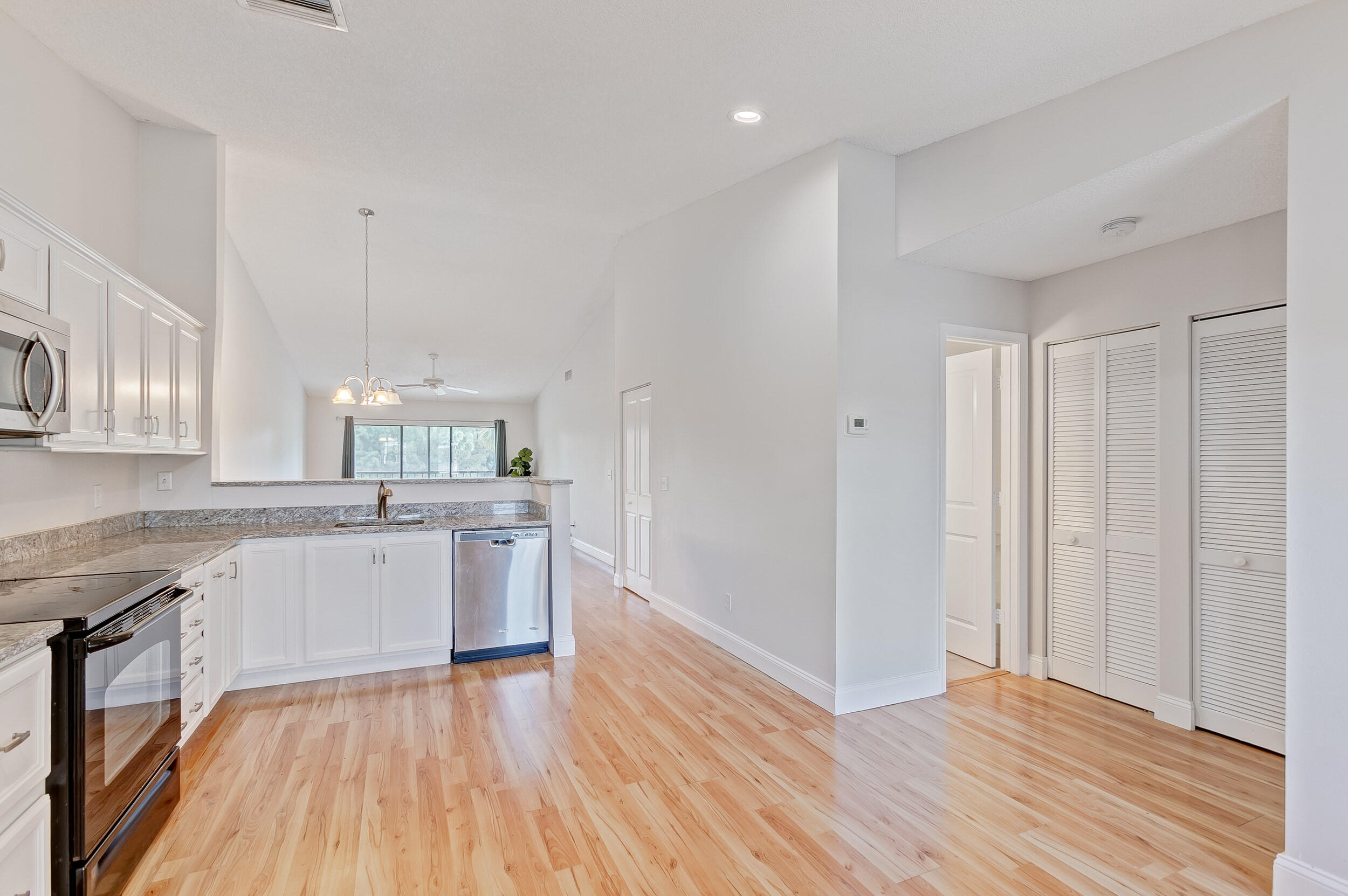 1122 Keystone Drive, Unit D Jupiter, FL 33458 - Photo 2 of 40 Kitchen