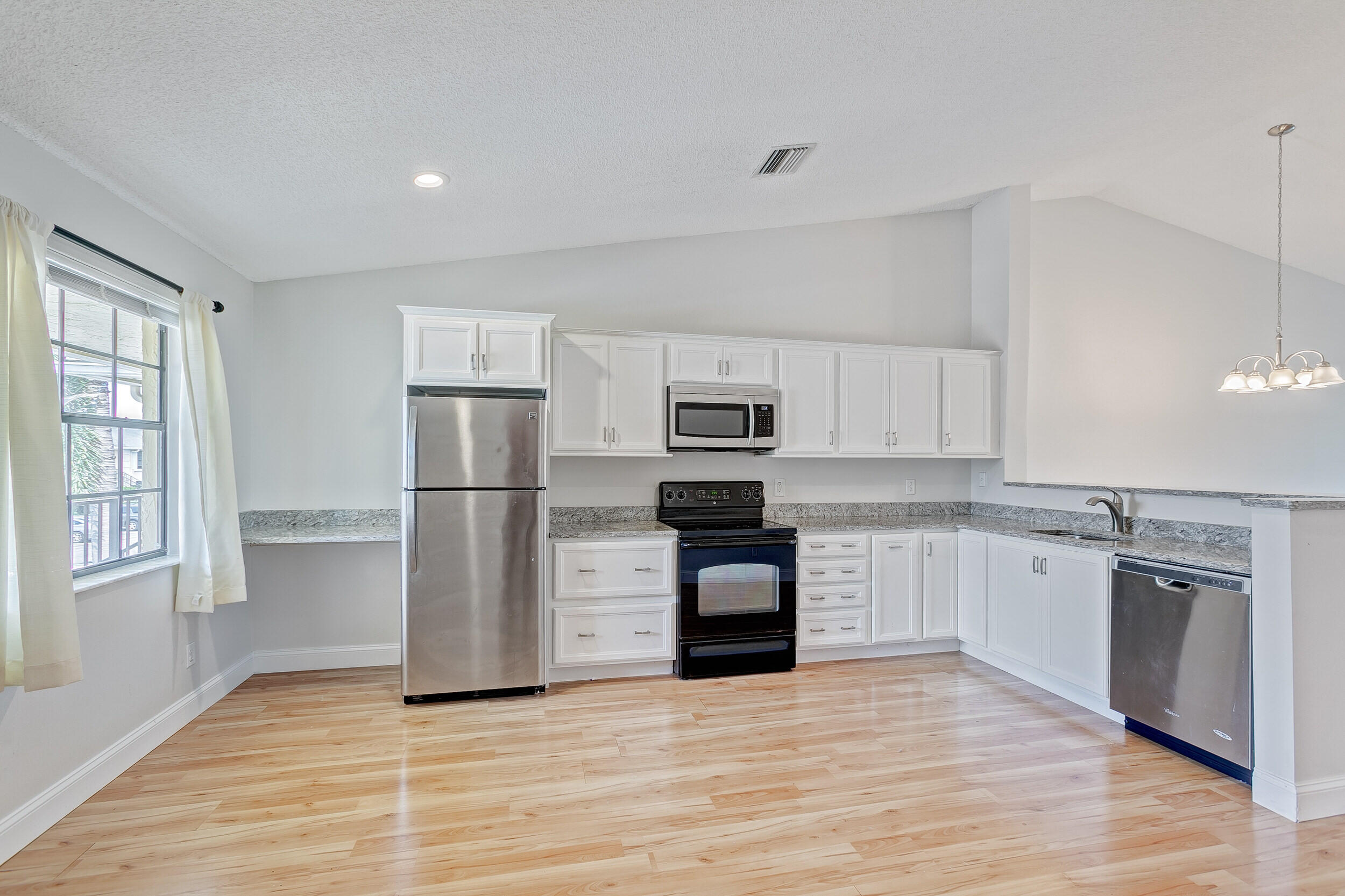 1122 Keystone Drive, Unit D Jupiter, FL 33458 - Photo 7 of 40 Kitchen