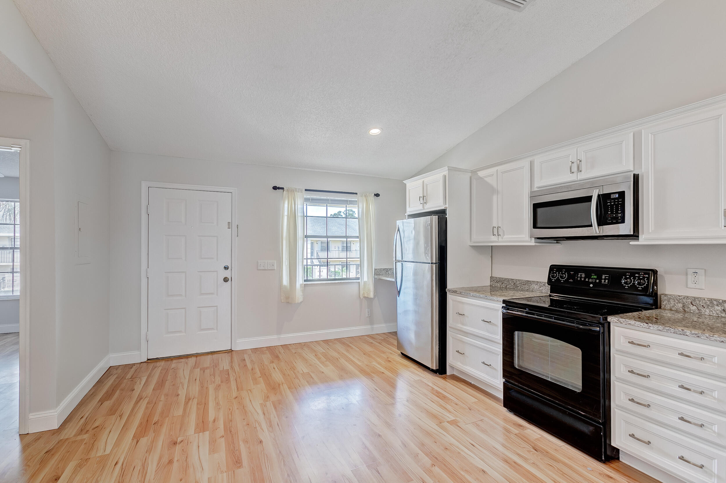 1122 Keystone Drive, Unit D Jupiter, FL 33458 - Photo 8 of 40 Kitchen