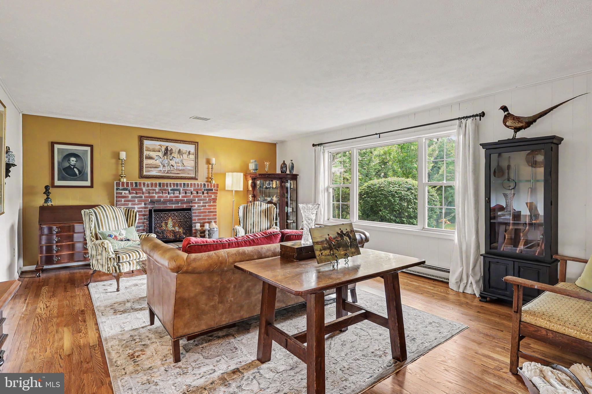 6493 Balls Mill Road Midland, VA 22728 - Photo 5 of 53 Living Room