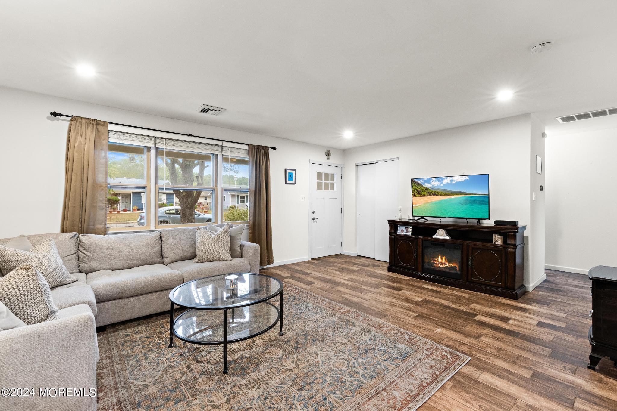 402 4th Street Waretown, NJ 08758 - Photo 7 of 28 402-4th-7