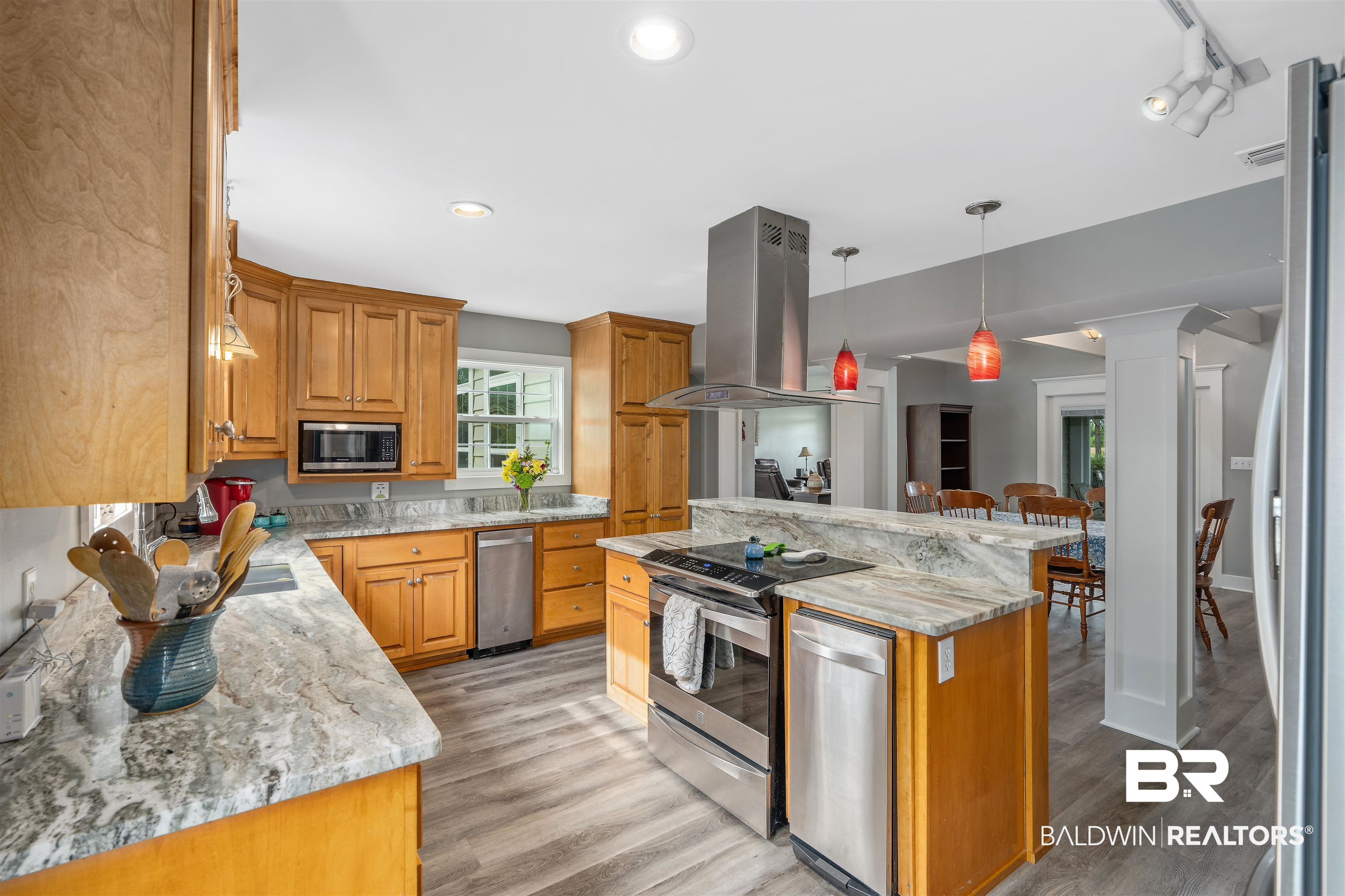 20011 Lawrence Road Fairhope, AL 36532 - Photo 18 of 41 Kitchen
