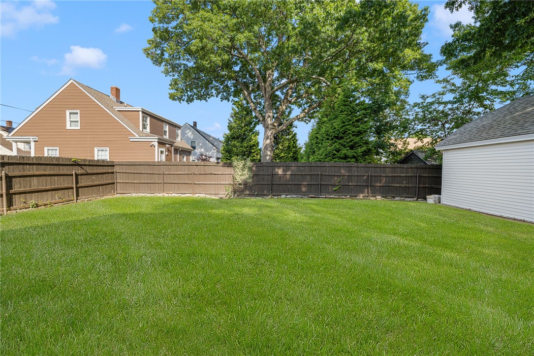 463 Power Road Pawtucket, RI 02860 - Photo 34 of 42