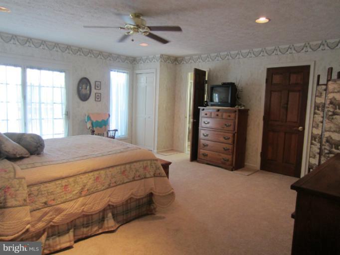 96 Fiddlers Hill Road Edgewater, MD 21037 - Photo 12 of 24 Bedroom (Master)