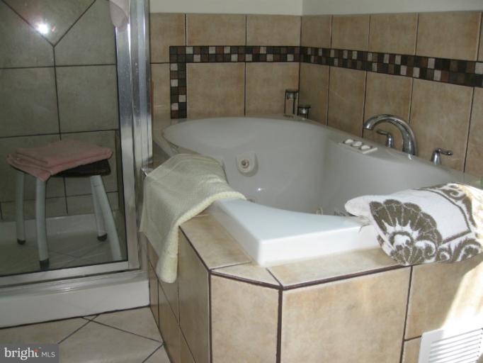 96 Fiddlers Hill Road Edgewater, MD 21037 - Photo 14 of 24 Bath (Master)