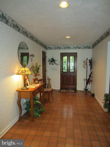 96 Fiddlers Hill Road Edgewater, MD 21037 - Photo 4 of 24 Interior (General)