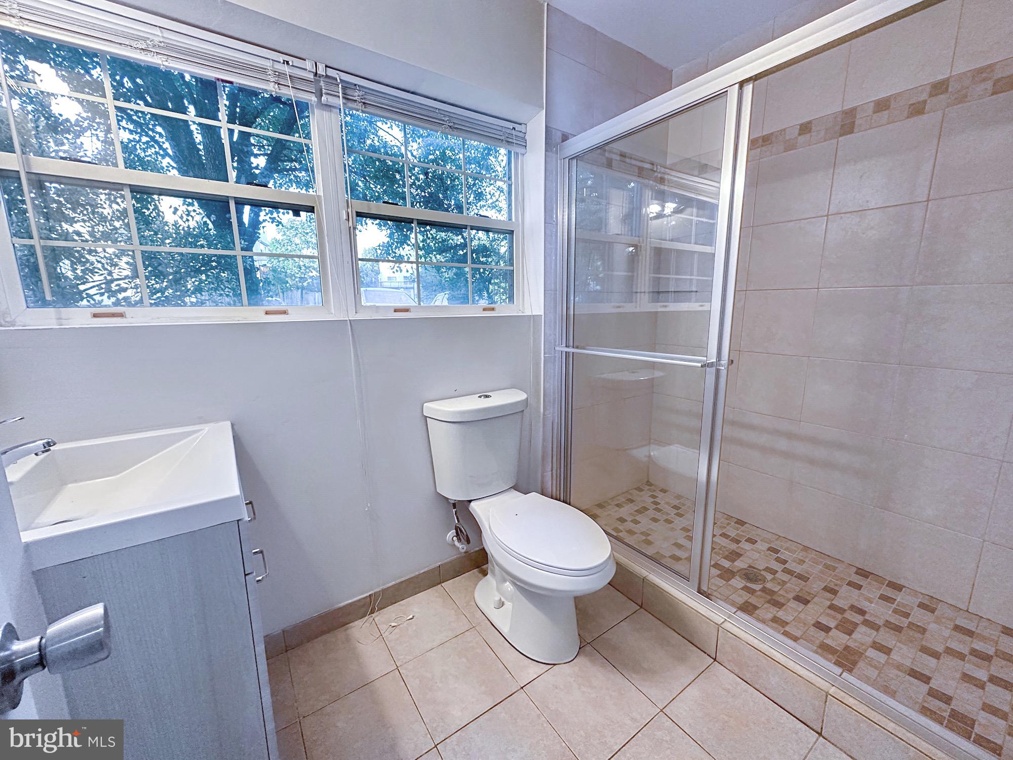 8302 Singleton Terrace Manassas, VA 20109 - Photo 22 of 26 Lower Full Bathroom