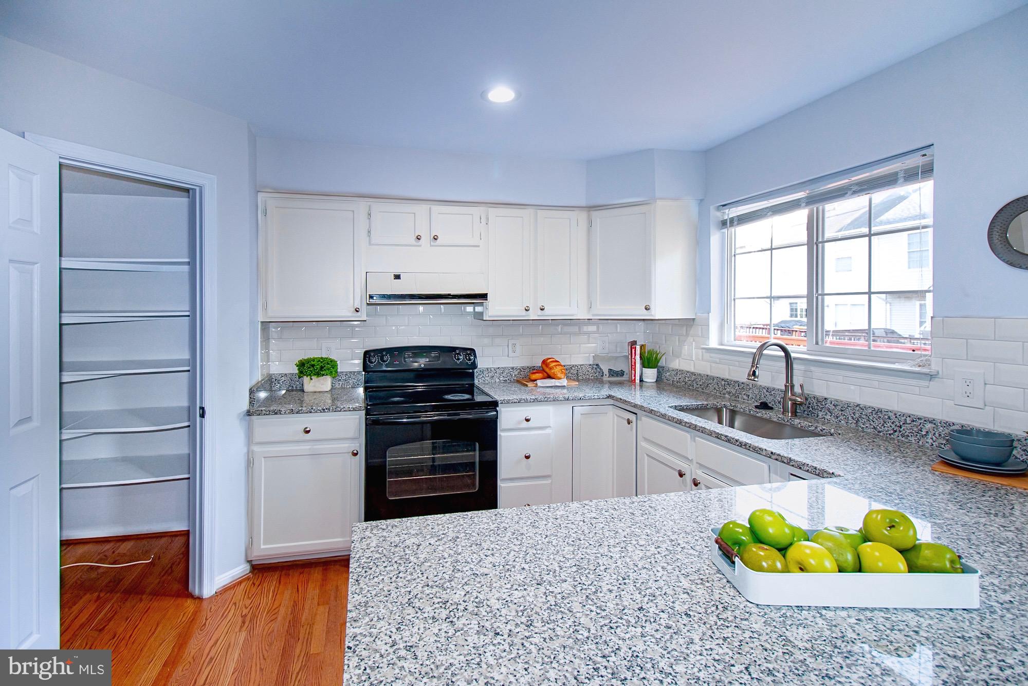 8302 Singleton Terrace Manassas, VA 20109 - Photo 9 of 26