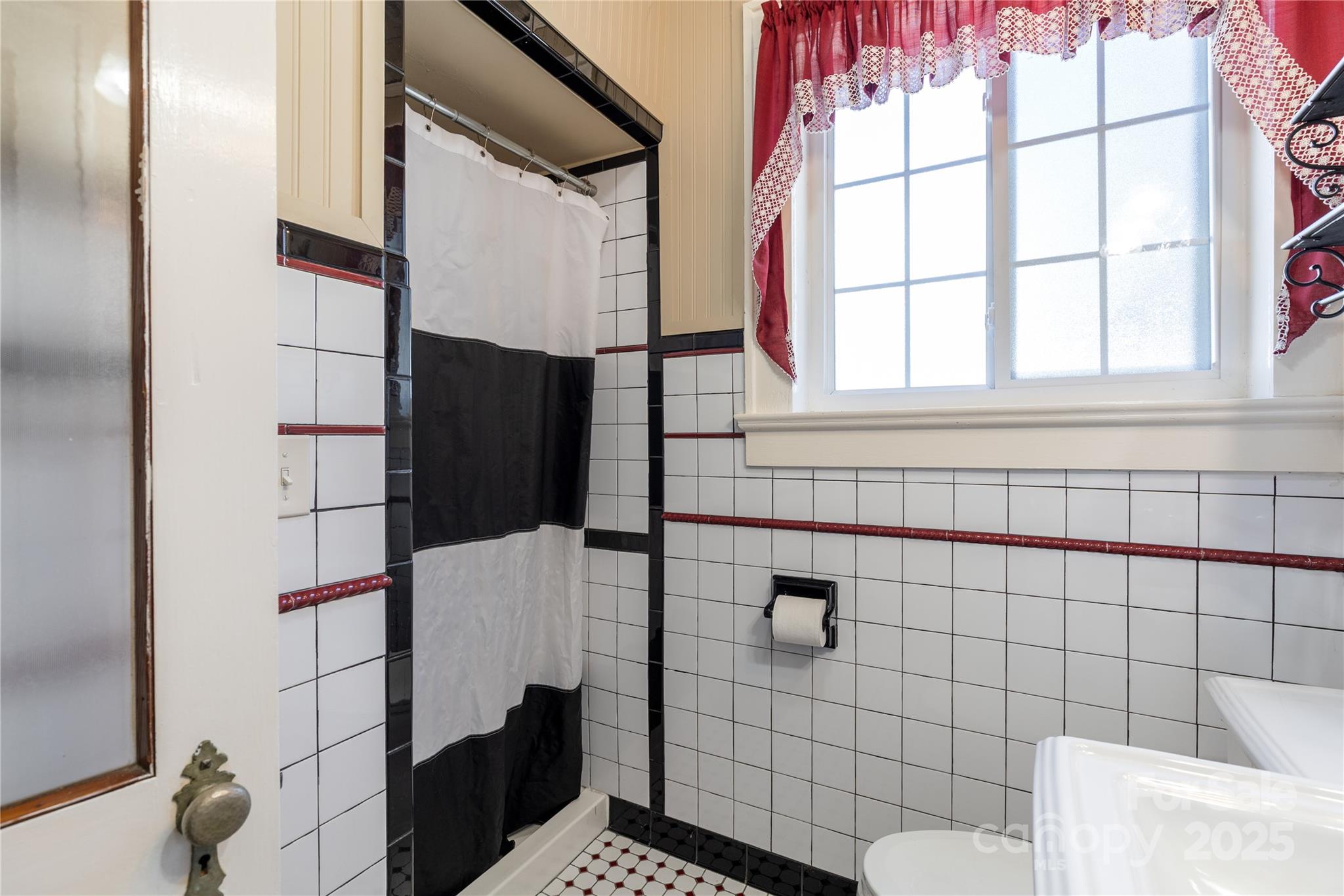 274 North 4th Street Albemarle, NC 28001 - Photo 20 of 44 a bathroom with a shower