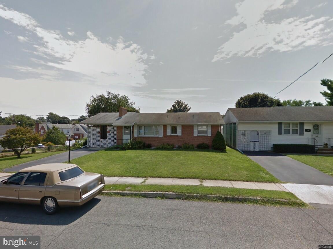 332 Wakefield Road Hagerstown, MD 21740 - Photo 1 of 40