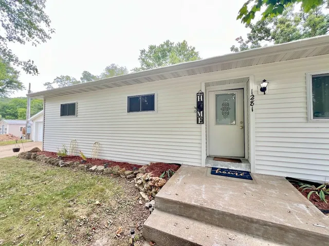 $190,000 | 1281 Center Richland Center, Richland Center, WI 53581