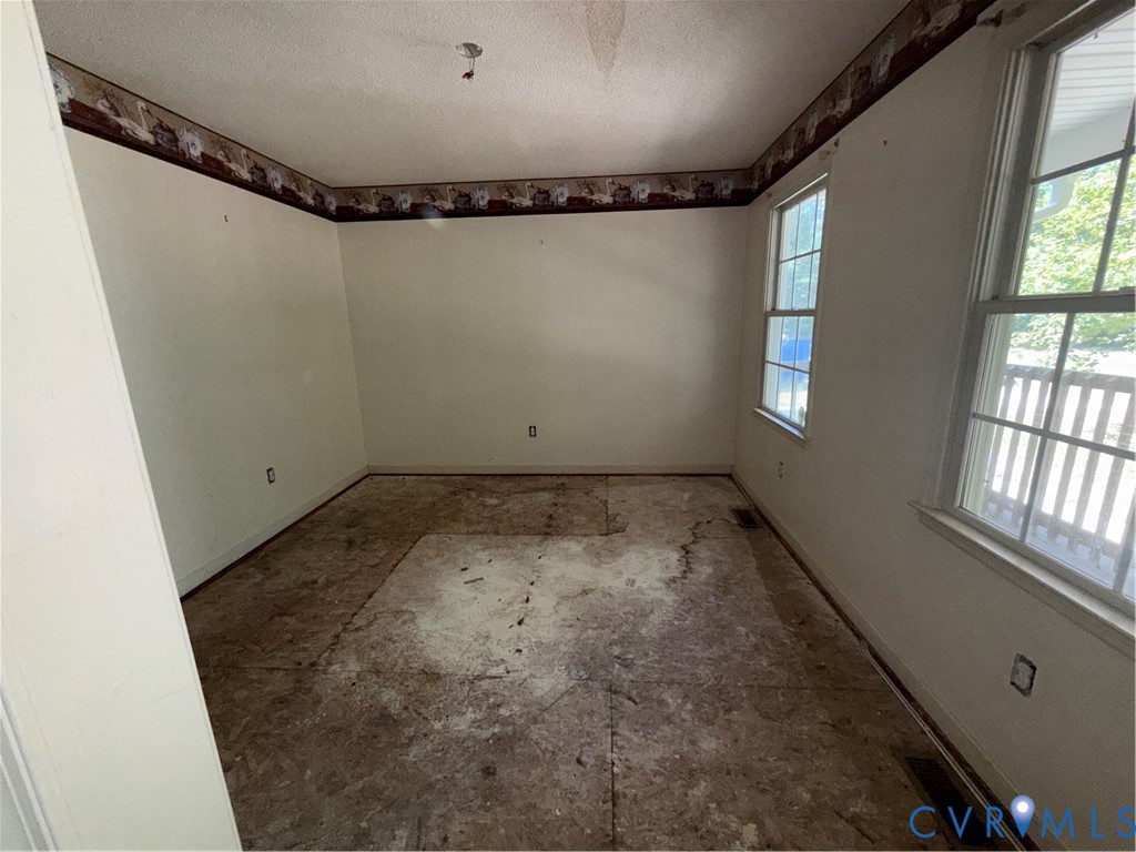 19001 Indian Road Petersburg, VA 23805 - Photo 8 of 14
