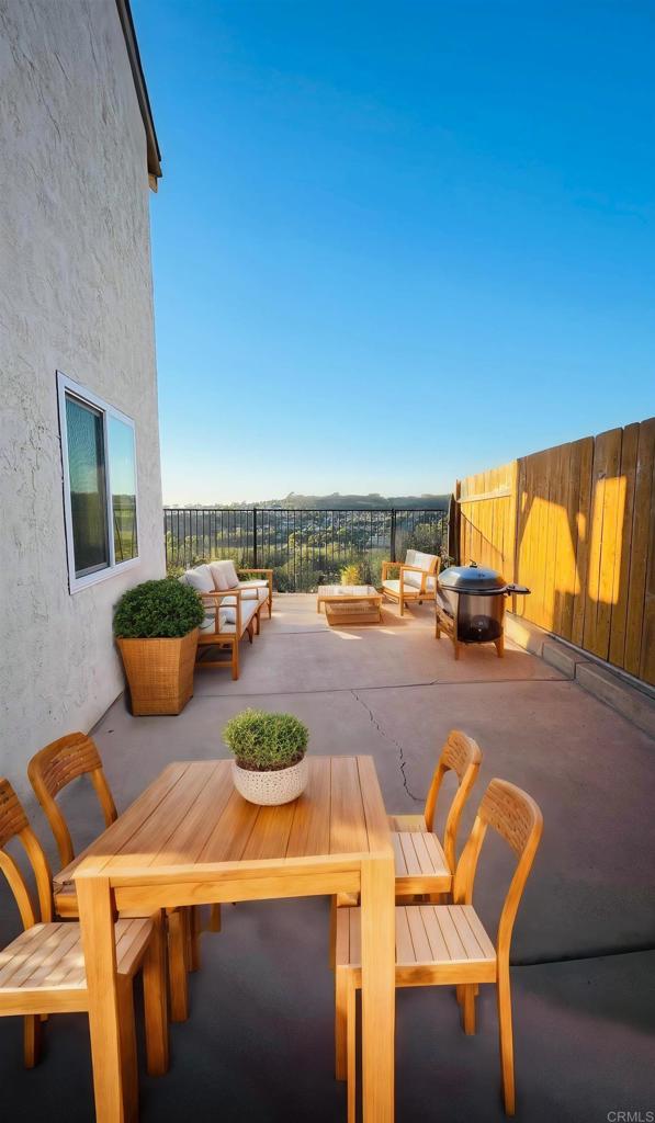8994 Capcano Road San Diego, CA 92126 - Photo 11 of 16