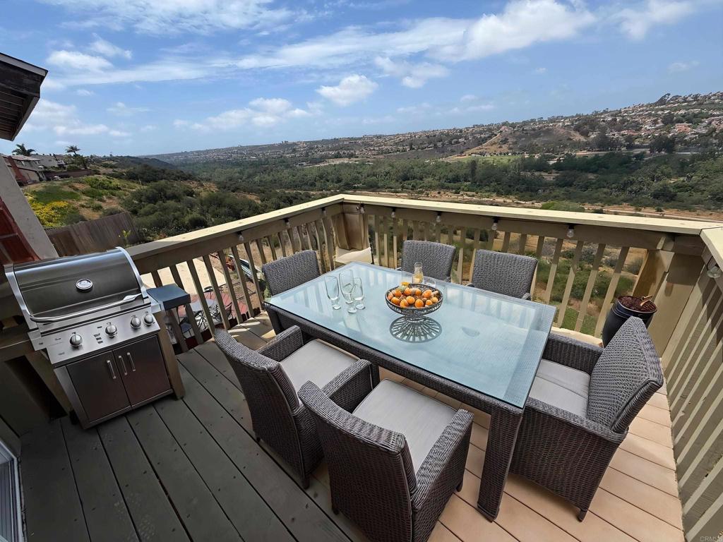 8994 Capcano Road San Diego, CA 92126 - Photo 3 of 16